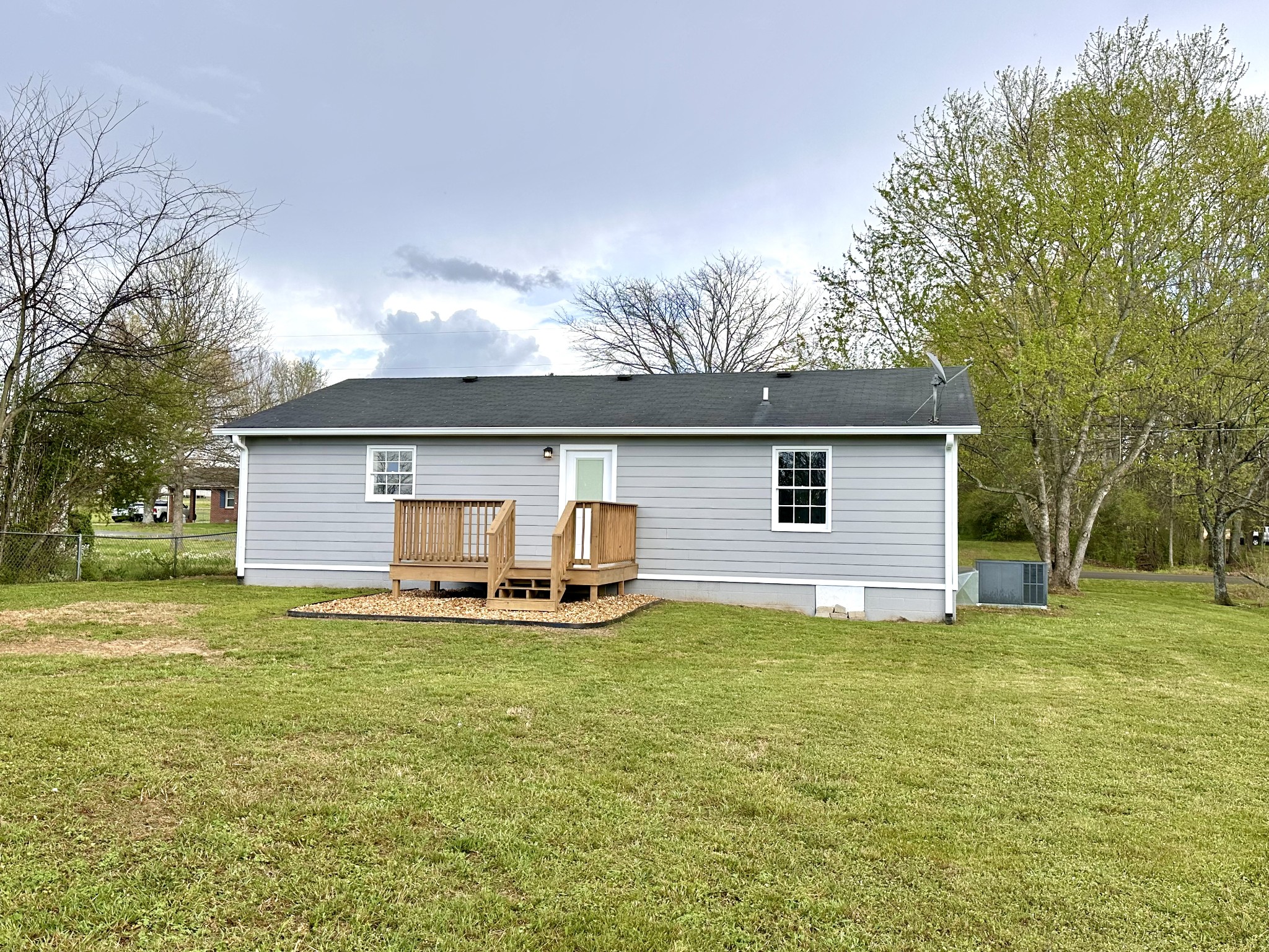 21 McAlister Road Fayetteville, TN 37334 - Photo 4 of 50