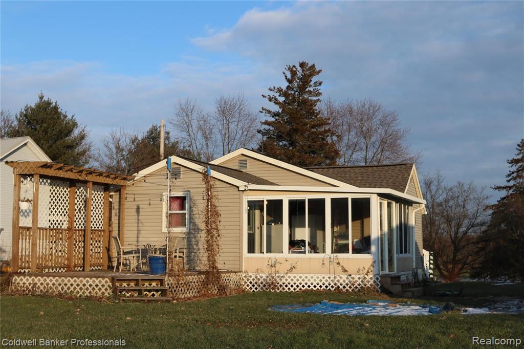 12620 South Reed Road Byron, MI 48418 - Photo 16 of 20