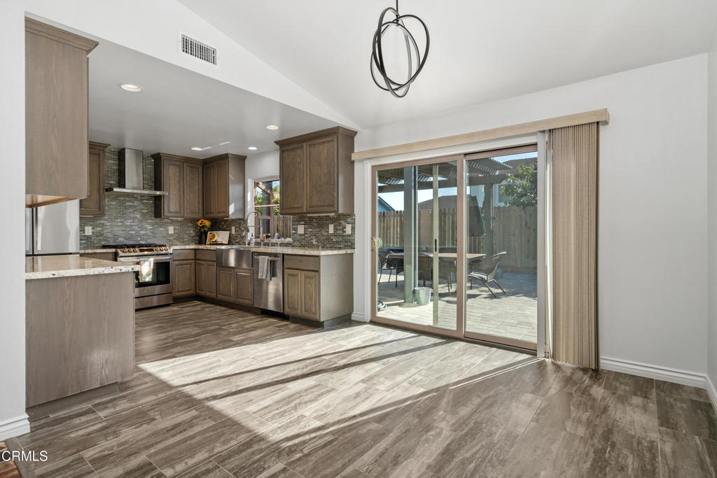 2630 Raft Lane Oxnard, CA 93035 - Photo 14 of 31 2630 Raft Kitchen and Dining