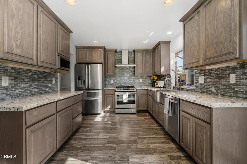 2630 Raft Lane Oxnard, CA 93035 - Photo 3 of 31 2630 Raft Kitchen
