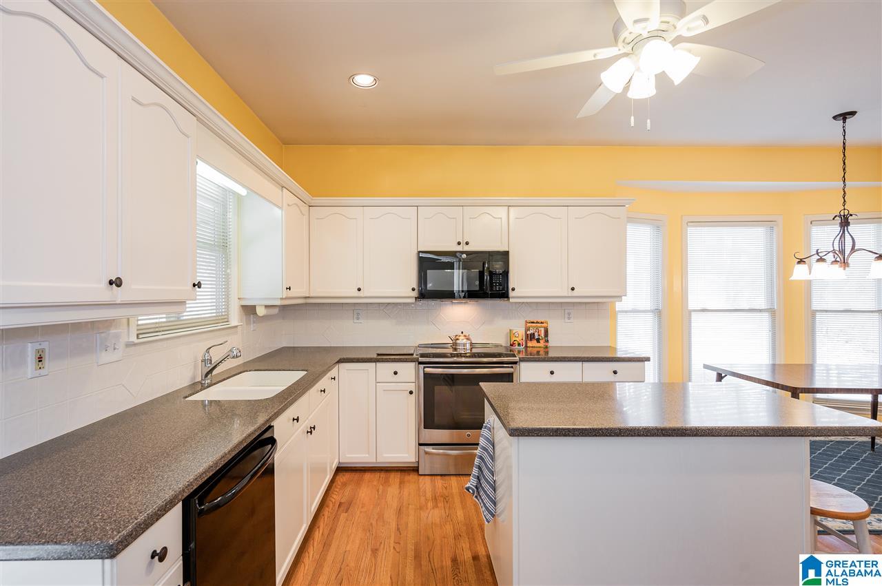 1146 Saddlebrook Road Birmingham, AL 35210 - Photo 9 of 48