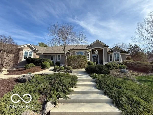 $1,299,999 | 3799 North Foxcliff Drive East, Martinsville, IN 46151