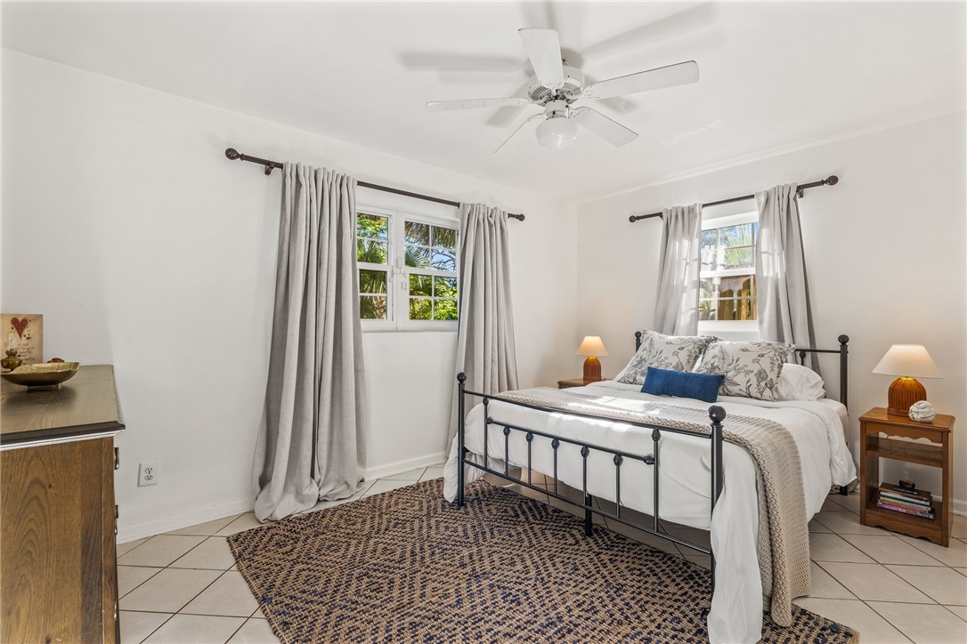 456 Holly Road Vero Beach, FL 32963 - Photo 15 of 25 Gallery Image 15