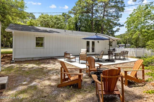 $2,650 | 201 Loma Linda Drive, Cape Carteret, NC 28584