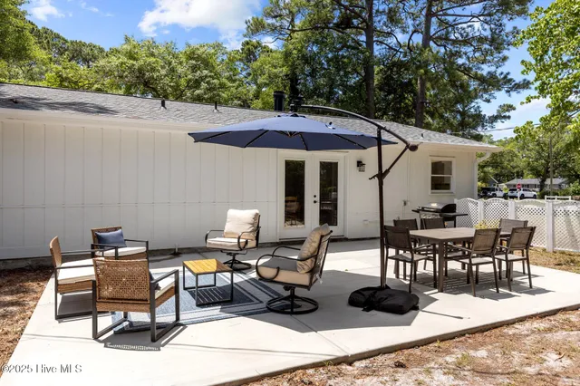 $2,650 | 201 Loma Linda Drive, Cape Carteret, NC 28584