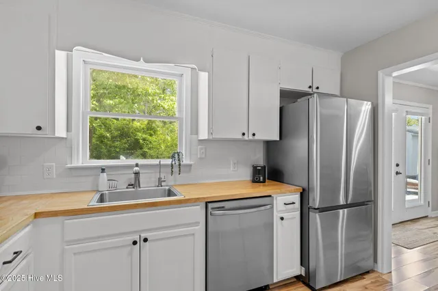 $2,650 | 201 Loma Linda Drive, Cape Carteret, NC 28584