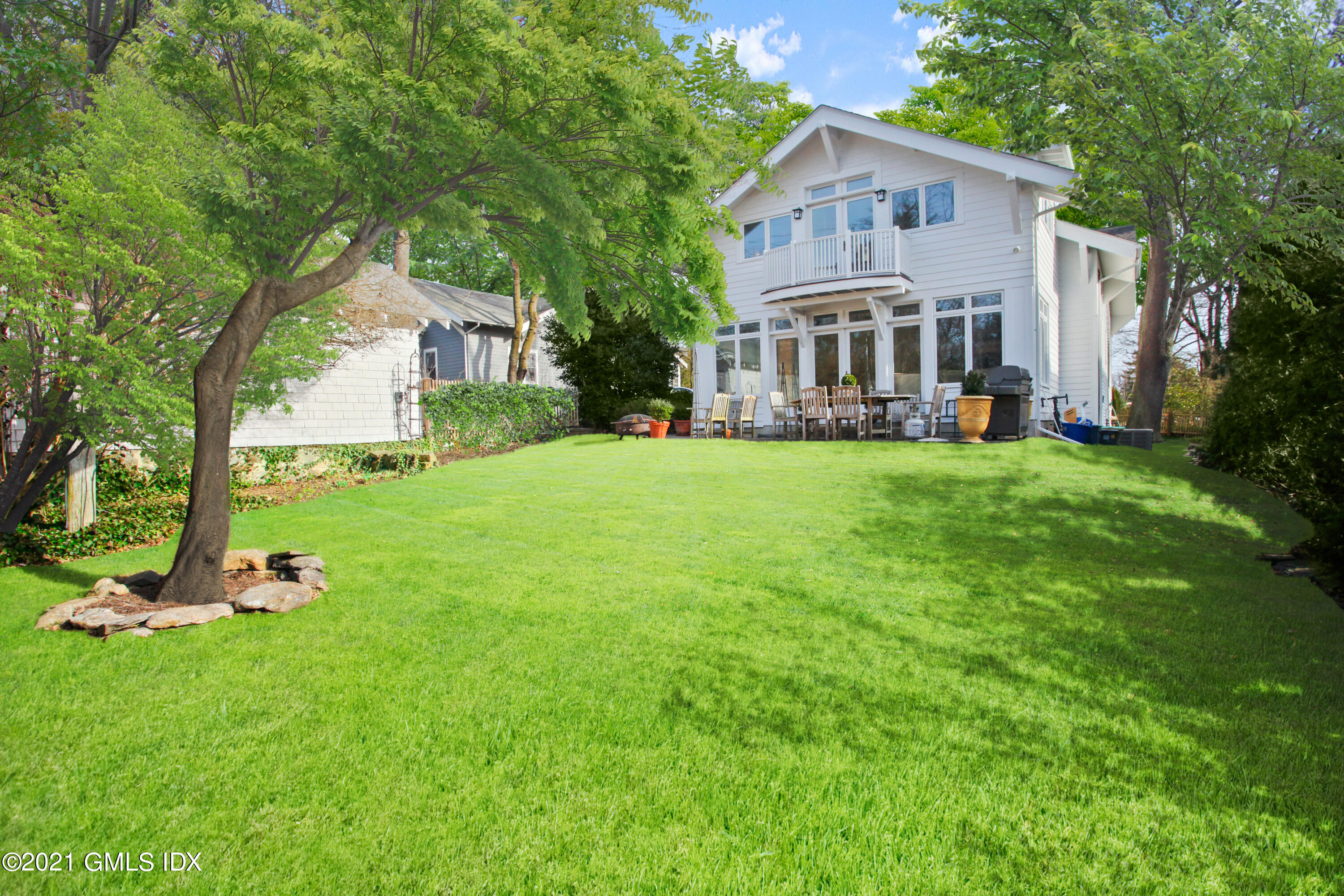 11 Chapel Lane Riverside, CT 06878 - Photo 28 of 33 a front view of a house with garden