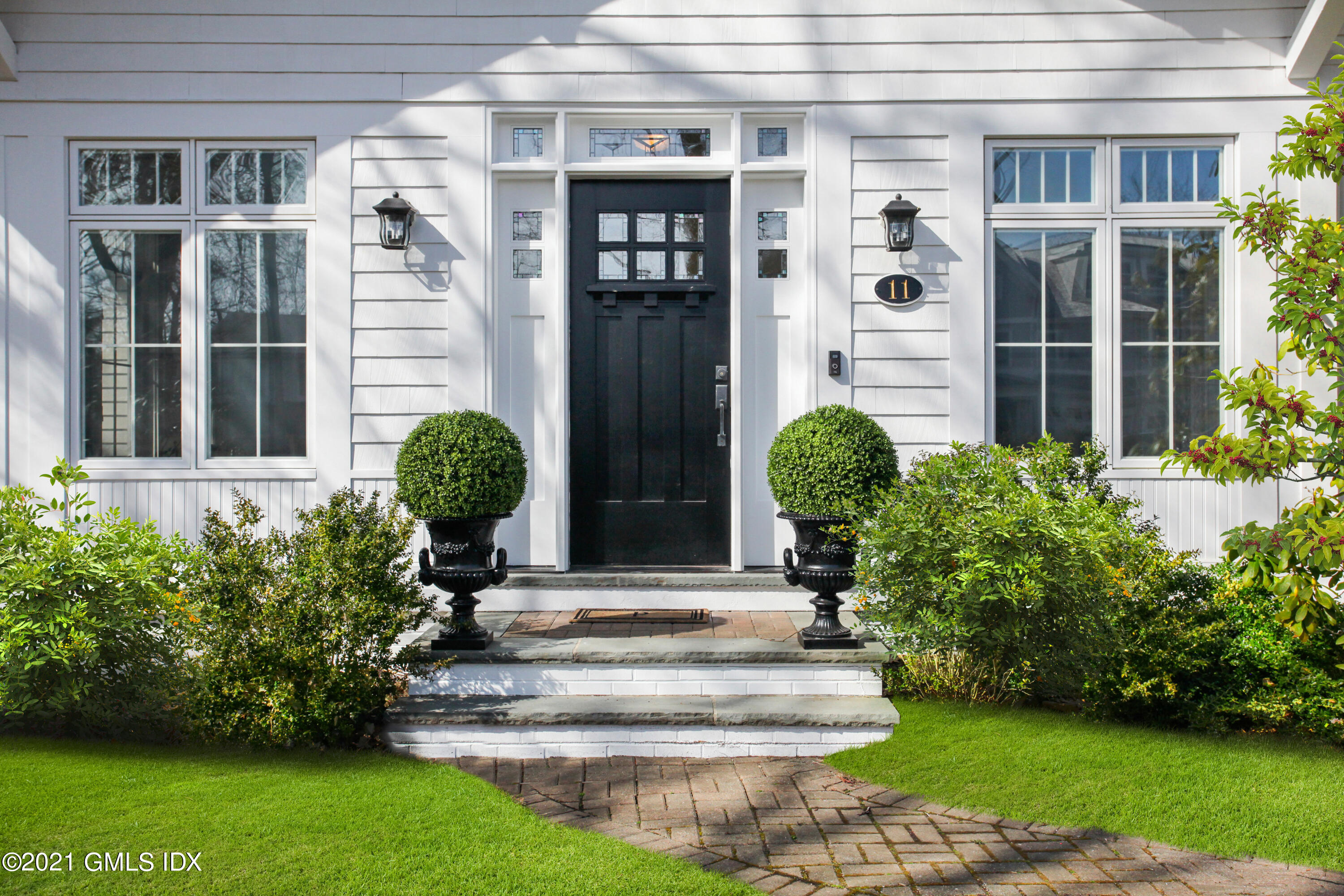 11 Chapel Lane Riverside, CT 06878 - Photo 3 of 33 a front view of a house