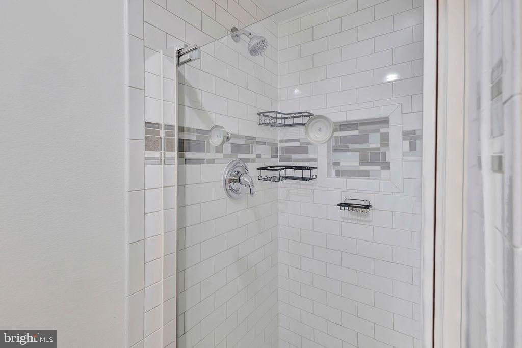 3601 Clarks Lane, Unit 536 Baltimore, MD 21215 - Photo 21 of 23