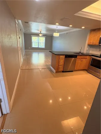 $1,650 | 2510 Southeast 16th Place, Unit 203, Cape Coral, FL 33904