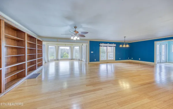 $795,000 | 9161 Buffalo Road, Oneida, TN 37841