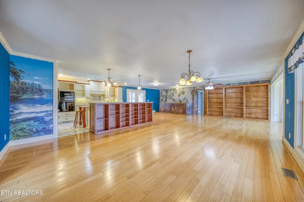 $795,000 | 9161 Buffalo Road, Oneida, TN 37841