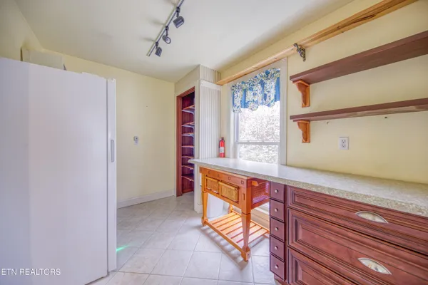 $795,000 | 9161 Buffalo Road, Oneida, TN 37841