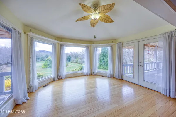 $795,000 | 9161 Buffalo Road, Oneida, TN 37841