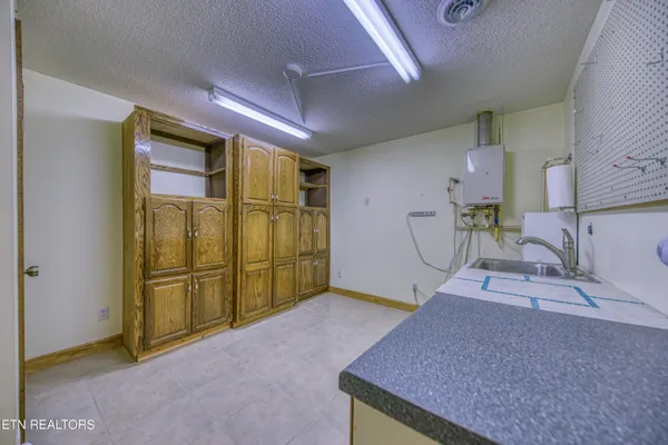 $795,000 | 9161 Buffalo Road, Oneida, TN 37841