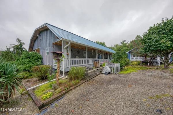 $795,000 | 9161 Buffalo Road, Oneida, TN 37841