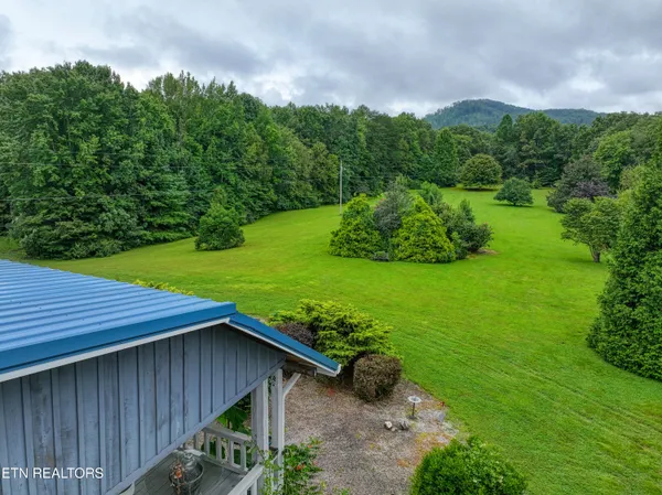 $795,000 | 9161 Buffalo Road, Oneida, TN 37841
