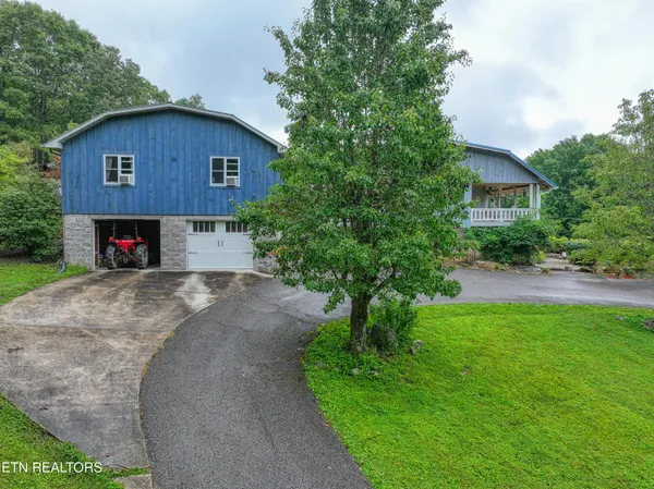 $795,000 | 9161 Buffalo Road, Oneida, TN 37841