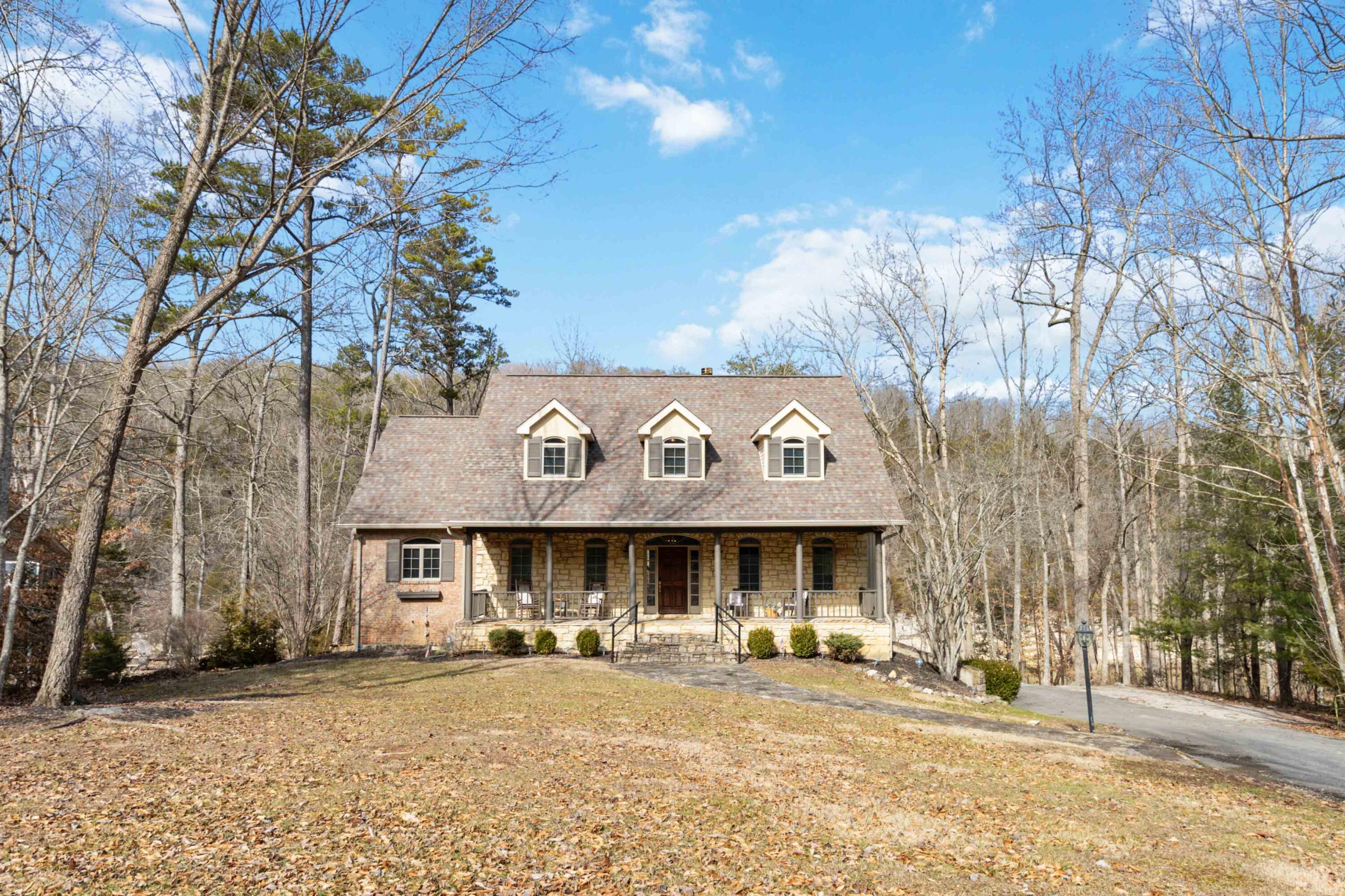 2576 Roberts Bend Road Burnside, KY 42519 - Photo 2 of 71 001