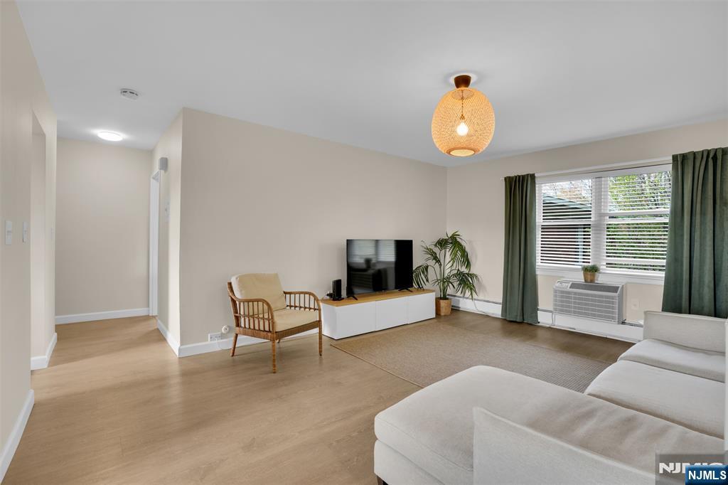 1152 Valley Road, Unit 2B Wayne, NJ 07470 - Photo 4 of 16
