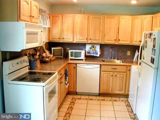 58 Cactus Road Levittown, PA 19057 - Photo 2 of 6