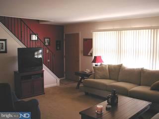 58 Cactus Road Levittown, PA 19057 - Photo 4 of 6