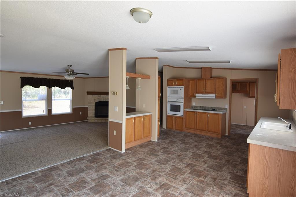 109 Wess Wall Road King, NC 27021 - Photo 4 of 10