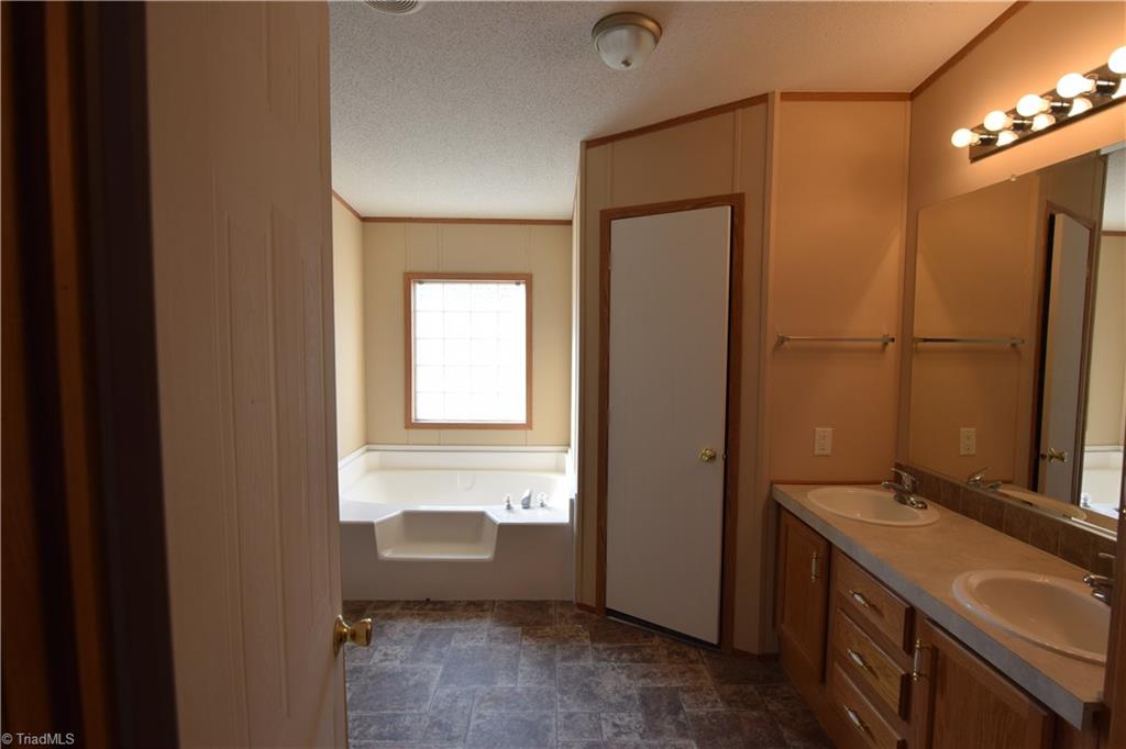 109 Wess Wall Road King, NC 27021 - Photo 6 of 10