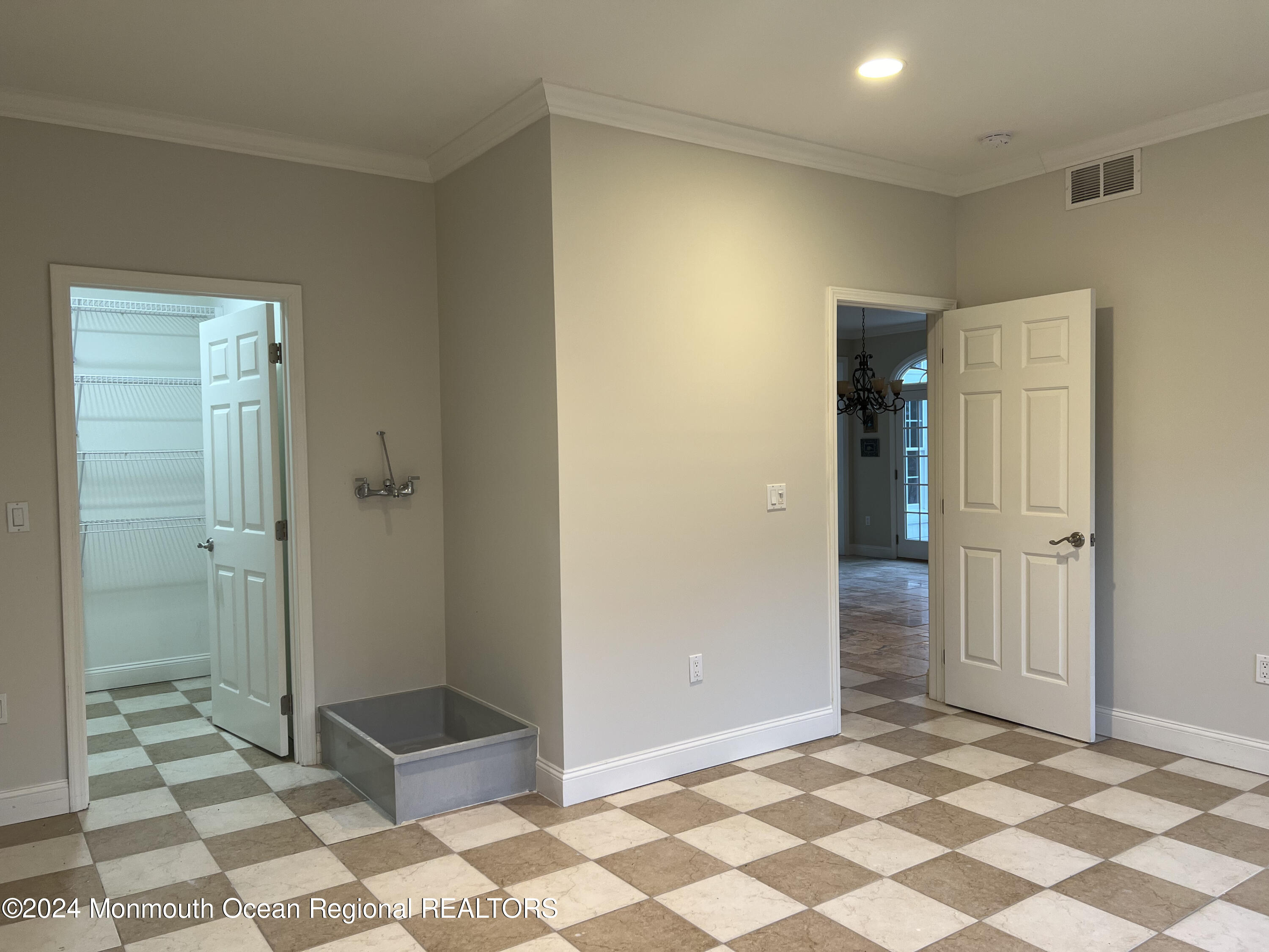639 Oceanview Road Brielle, NJ 08730 - Photo 11 of 62 IMG_1787