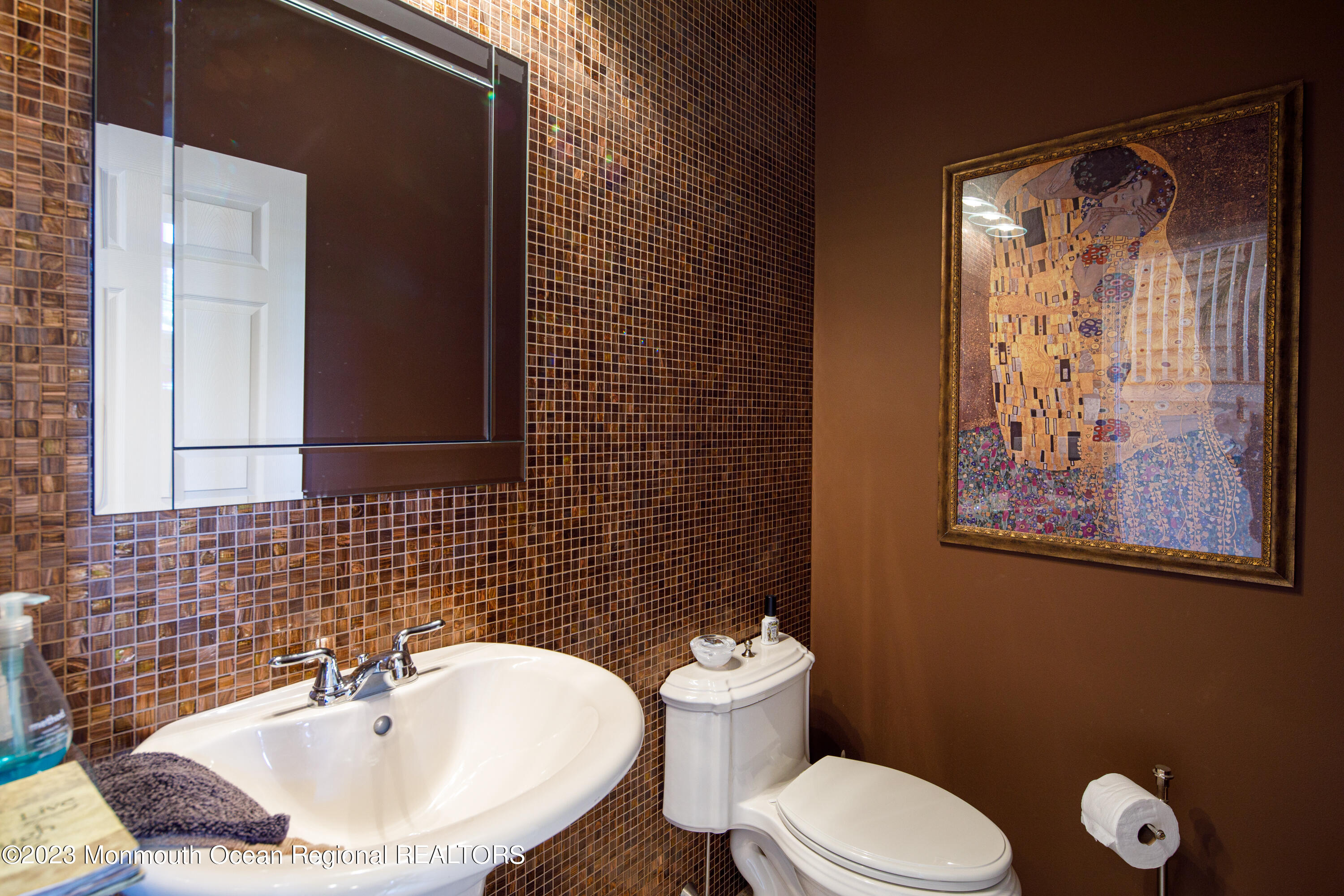 639 Oceanview Road Brielle, NJ 08730 - Photo 26 of 62 Powder Room