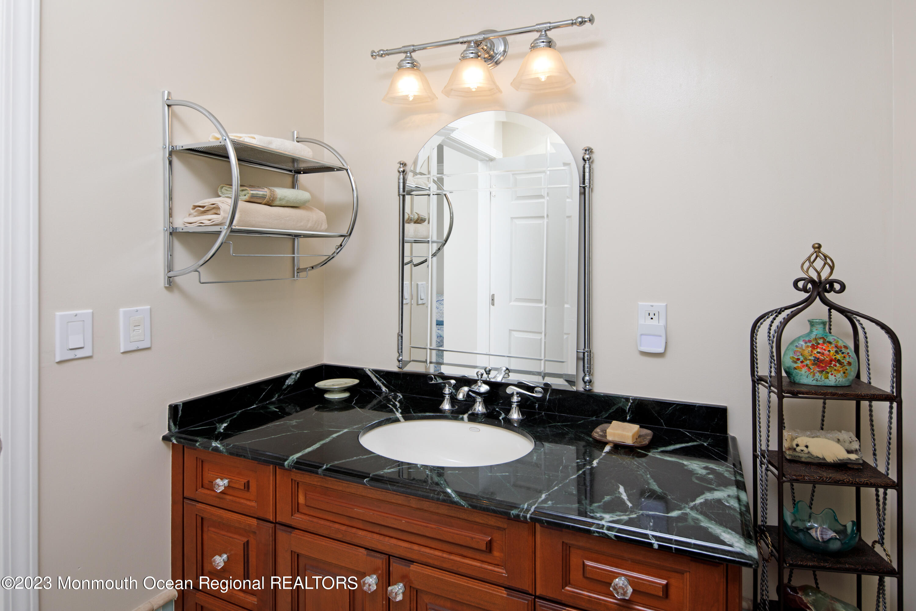 639 Oceanview Road Brielle, NJ 08730 - Photo 52 of 62 Bath Adjoining-1