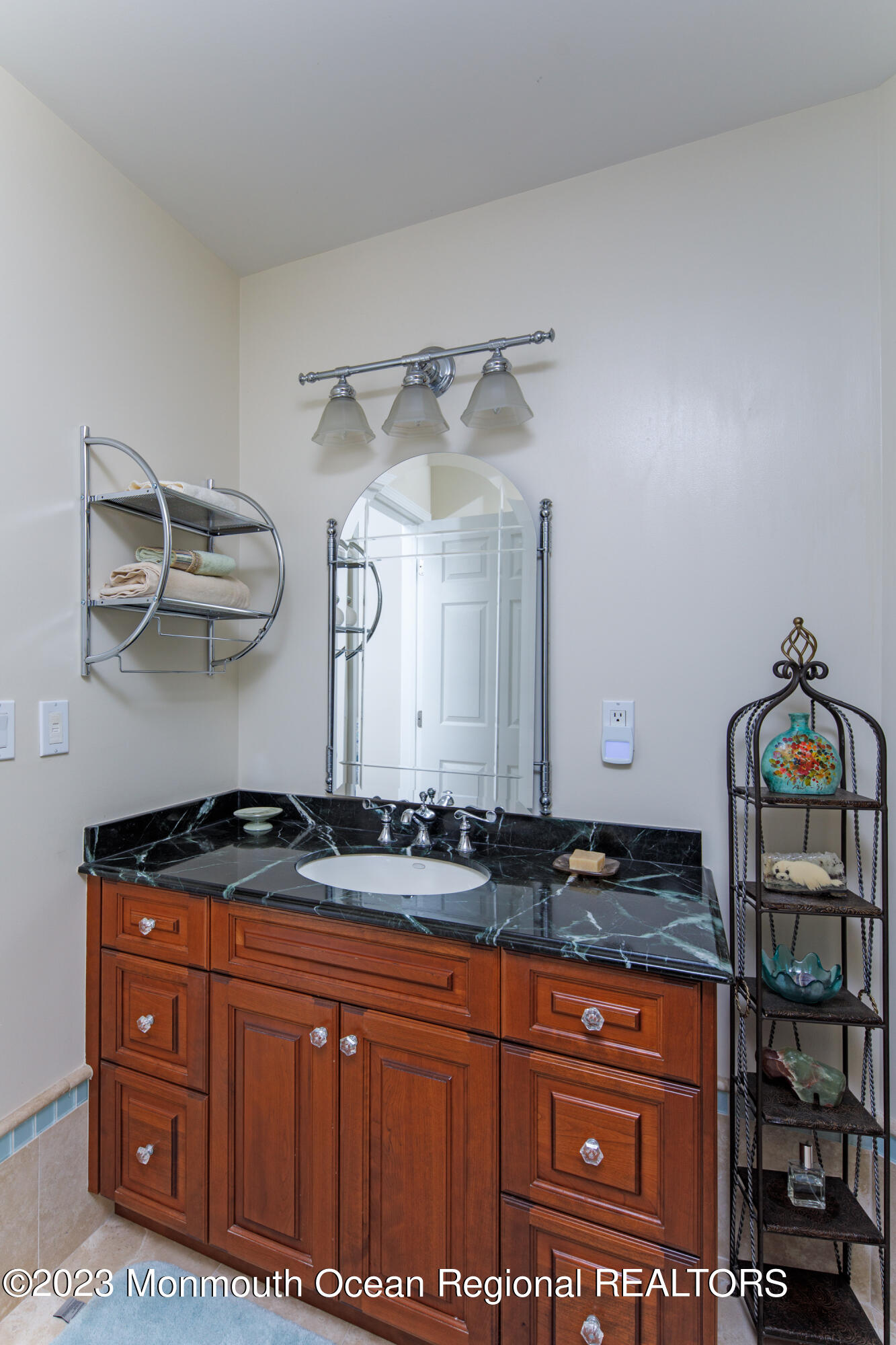 639 Oceanview Road Brielle, NJ 08730 - Photo 53 of 62 Bath Adjoining-2
