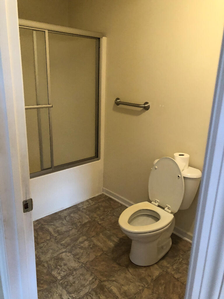 33 Reeves Road Trenton, GA 30752 - Photo 5 of 6 04