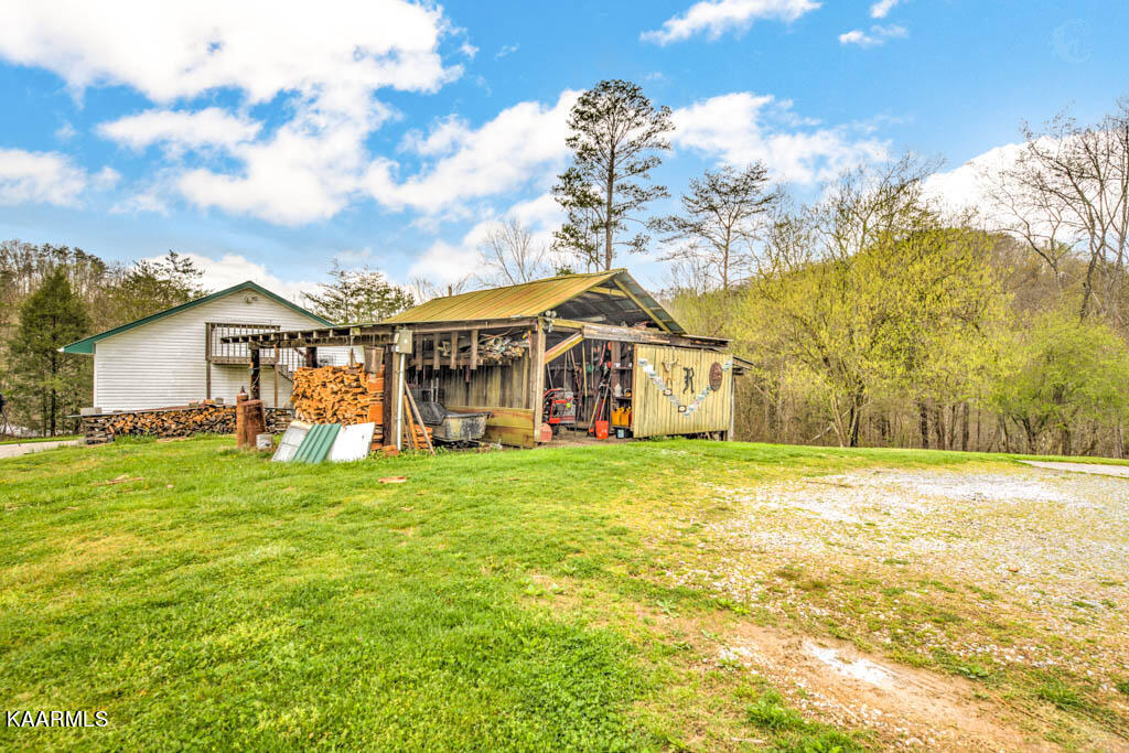 679 Indian Gap Road Andersonville, TN 37705 - Photo 4 of 40 220413IndnGp.7-8