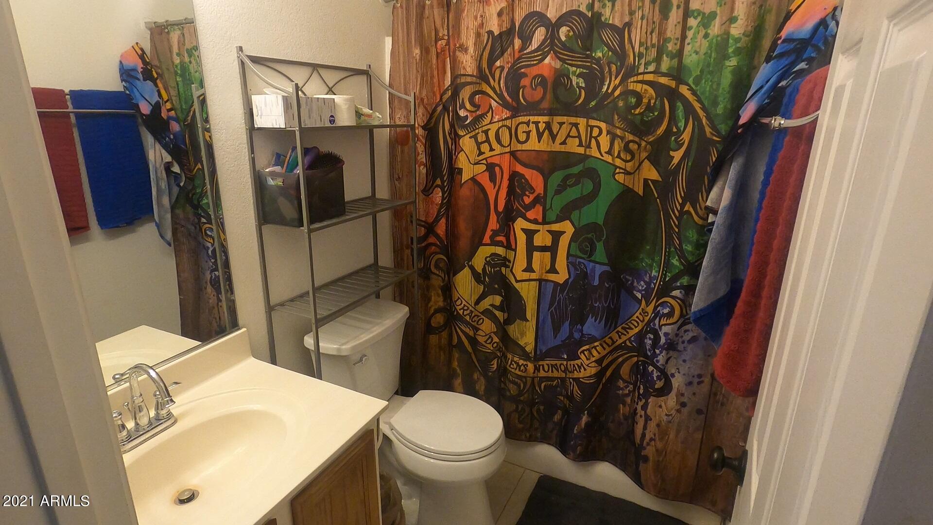 4003 West Wethersfield Road Phoenix, AZ 85029 - Photo 12 of 28 Bathroom