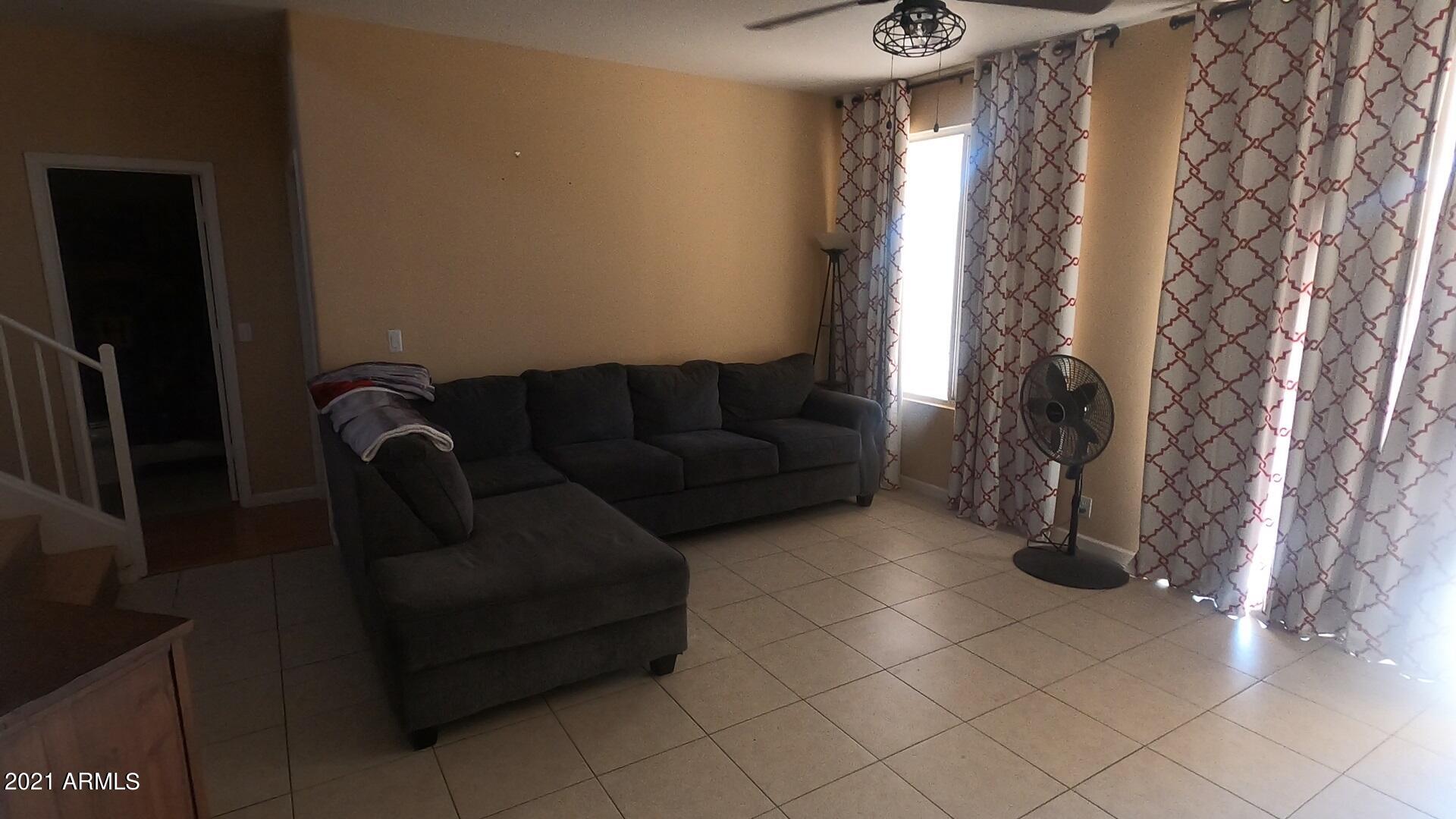 4003 West Wethersfield Road Phoenix, AZ 85029 - Photo 5 of 28 Living Room