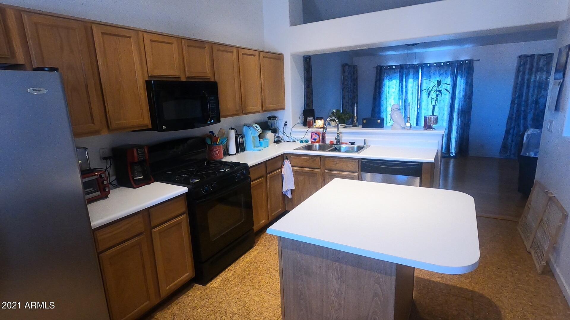 4003 West Wethersfield Road Phoenix, AZ 85029 - Photo 6 of 28 Kitchen