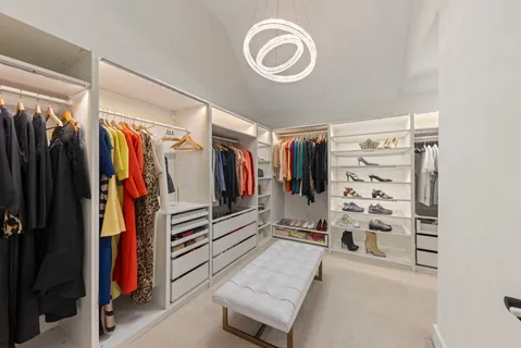 $1,900,000 | 731 Saddlers Court, Naperville, IL 60540