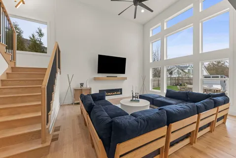 $1,900,000 | 731 Saddlers Court, Naperville, IL 60540