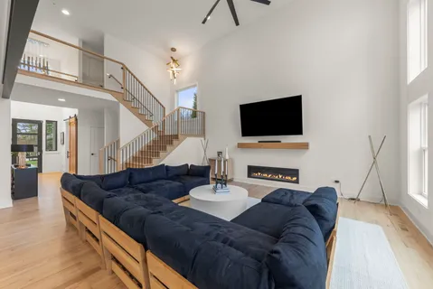 $1,900,000 | 731 Saddlers Court, Naperville, IL 60540