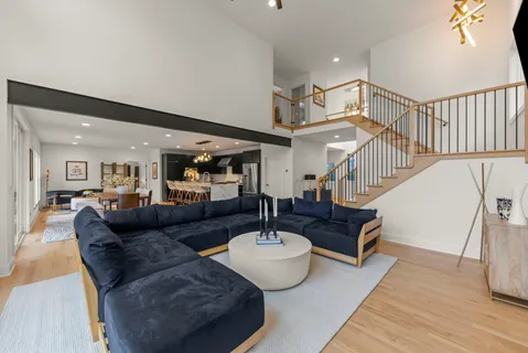 $1,900,000 | 731 Saddlers Court, Naperville, IL 60540