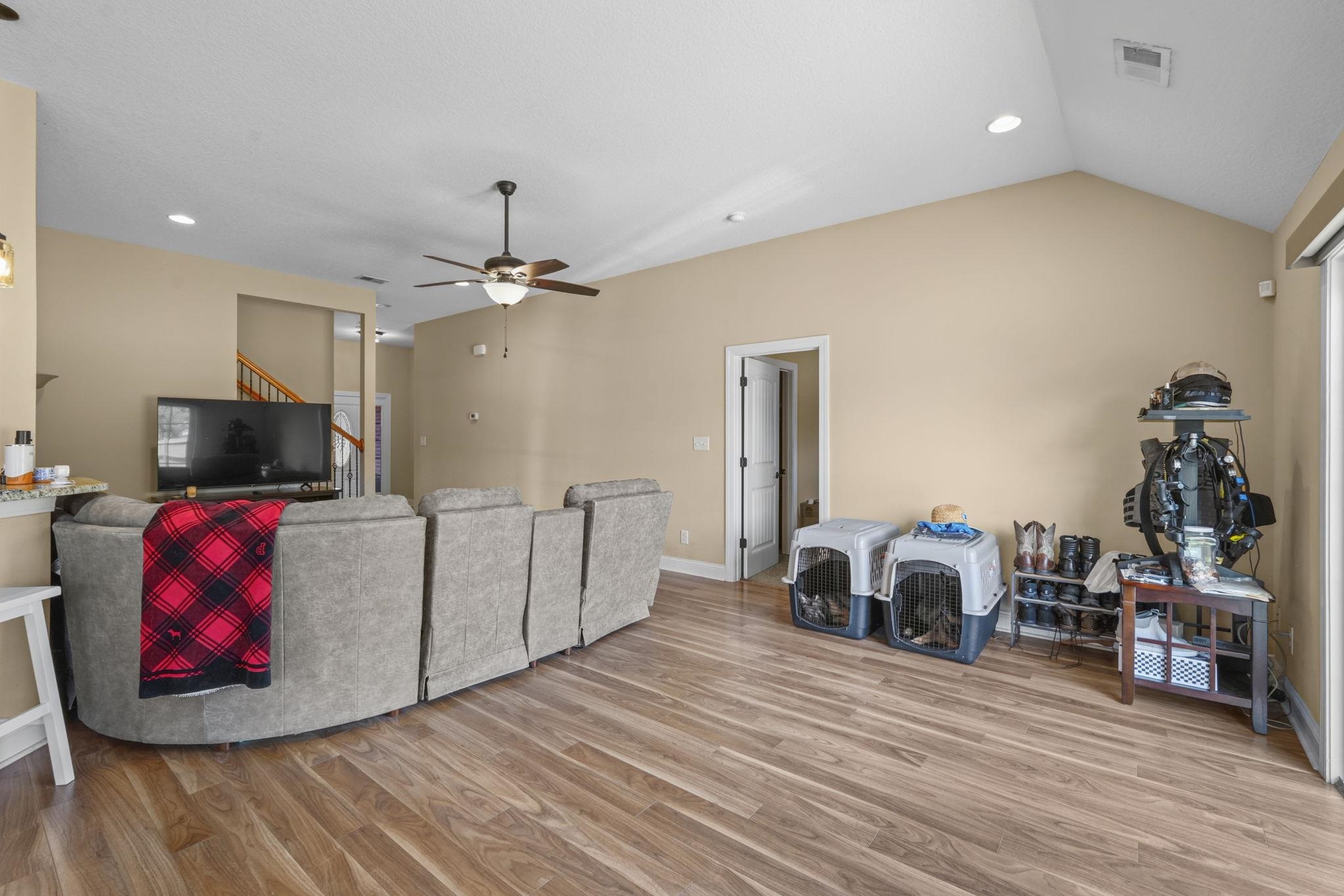 117 Old English Road Galivants Ferry, SC 29544 - Photo 10 of 52 Gallery Image 10