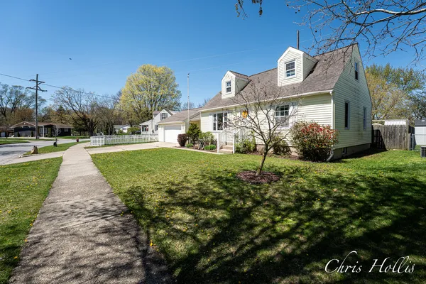 $350,000 | 141 Highland Drive, Rockford, MI 49341