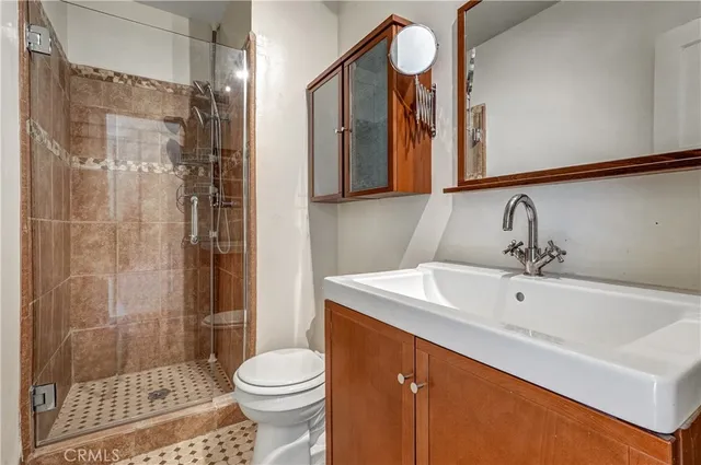 $4,000 | 1711 Grismer Avenue, Burbank, CA 91504