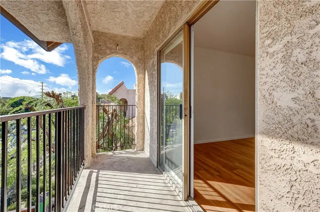 $4,000 | 1711 Grismer Avenue, Burbank, CA 91504