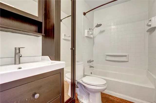 $4,000 | 1711 Grismer Avenue, Burbank, CA 91504