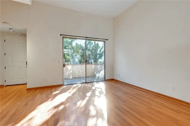 $4,000 | 1711 Grismer Avenue, Burbank, CA 91504