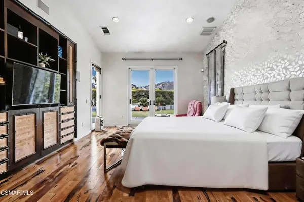 $10,000 | 9651 Sagebrush Avenue, Chatsworth, CA 91311