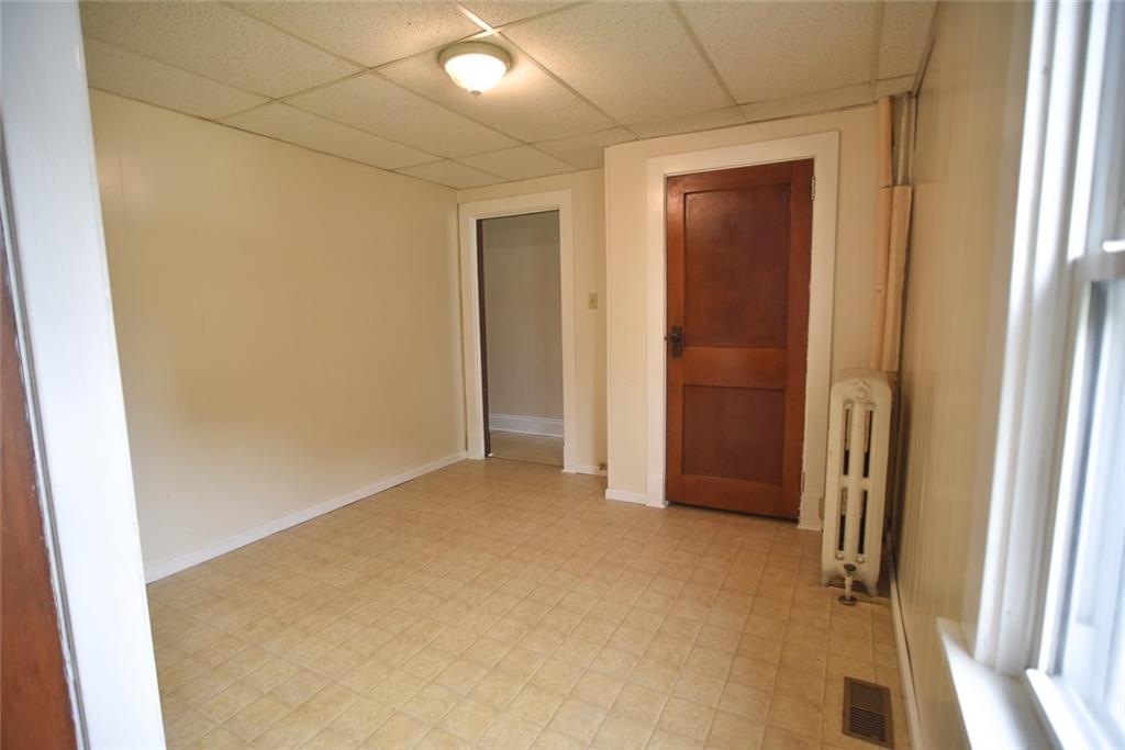 627 Maple Street Irwin, PA 15642 - Photo 10 of 20 Gallery Image 10