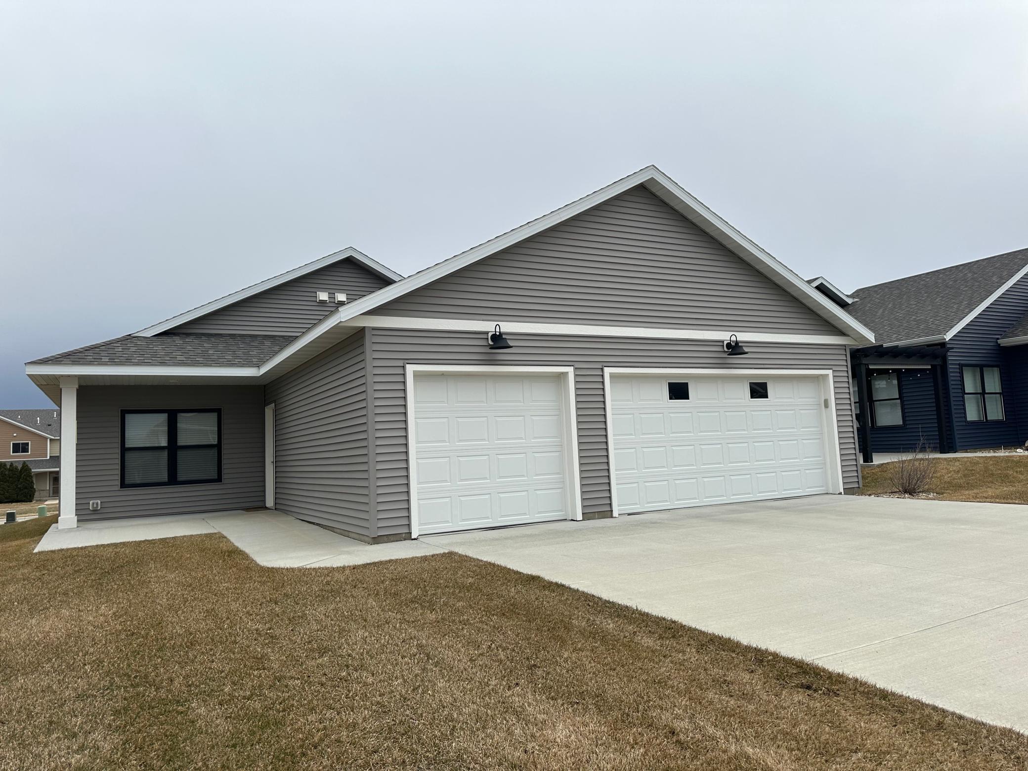 5683 Harvest Moon Boulevard Northwest Rochester, MN 55901 - Photo 3 of 15